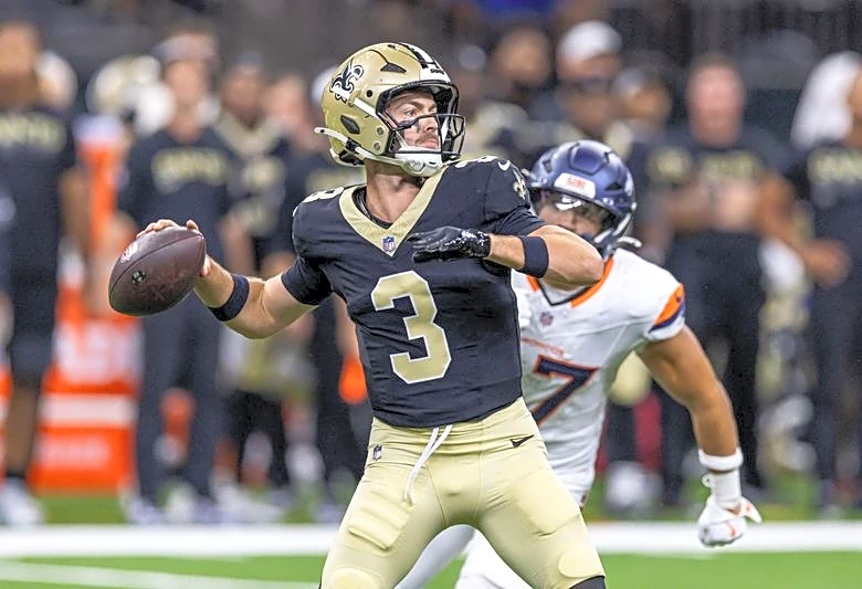 Giants sign QB Jake Haener, work out RB Najee Harris