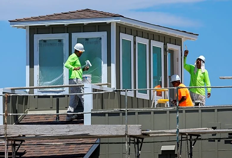 US single-family housing starts slide in July