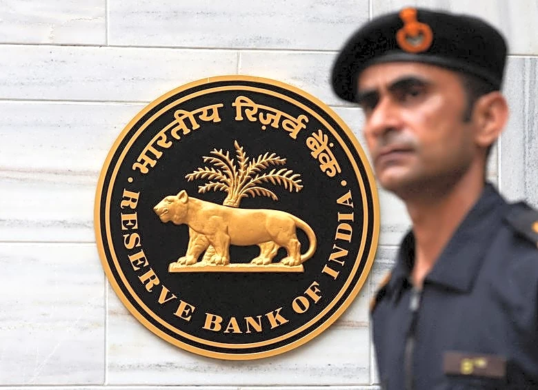 India rate panel signals impending hikes, eyes inflation path for timing