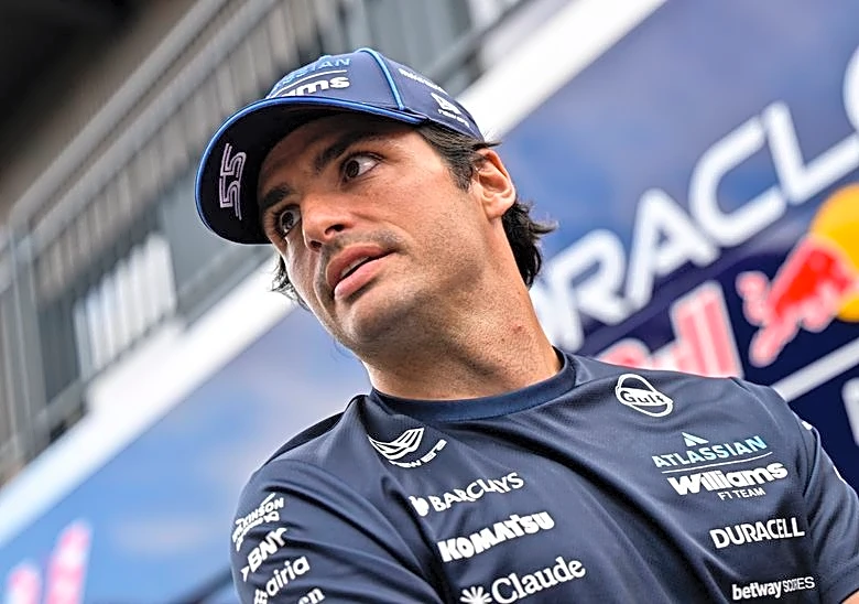 Motor racing-Sainz commits future to Williams with new multi-year deal