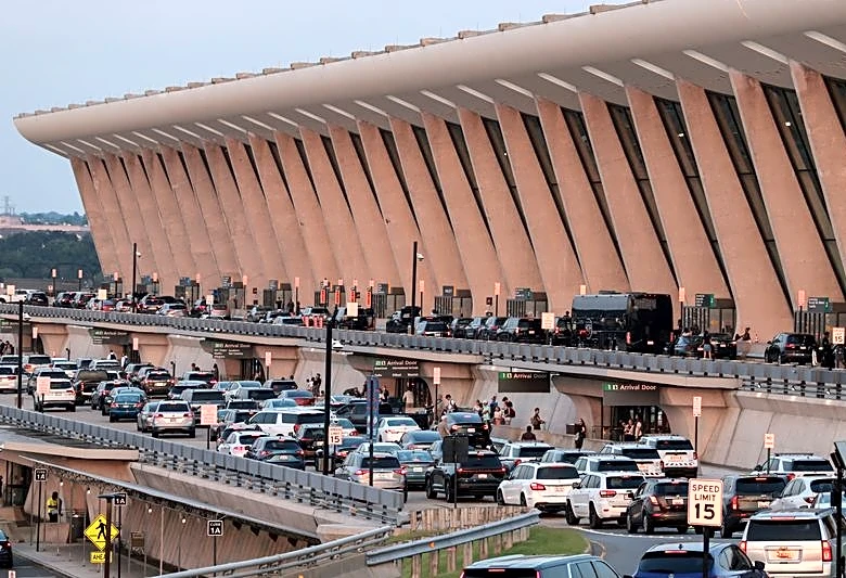 Washington Dulles airport gains approval for $19.9 billion overhaul