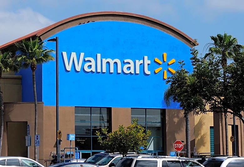 Walmart reports rare comparable sales miss as consumers pare back spending