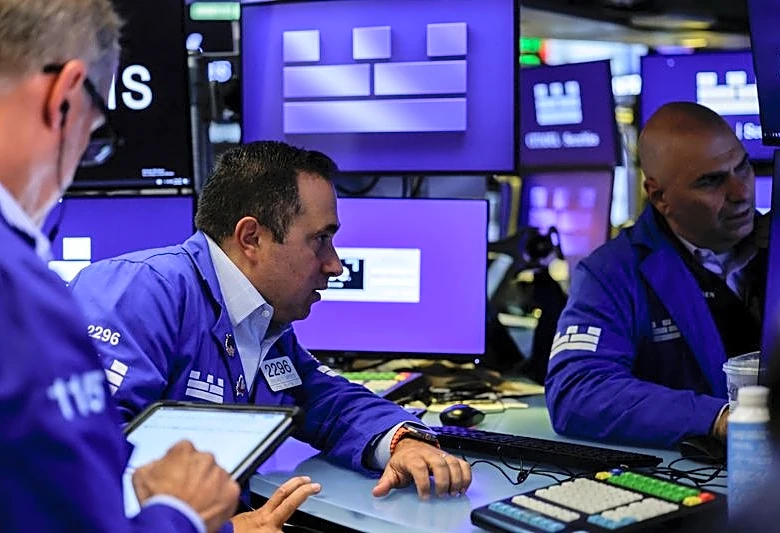 Bond relief ebbs, stocks mixed as investors question Treasury's rescue efforts