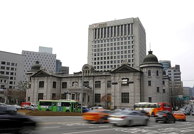 Bank of Korea deputy chief says monetary policy to be made 'very carefully'