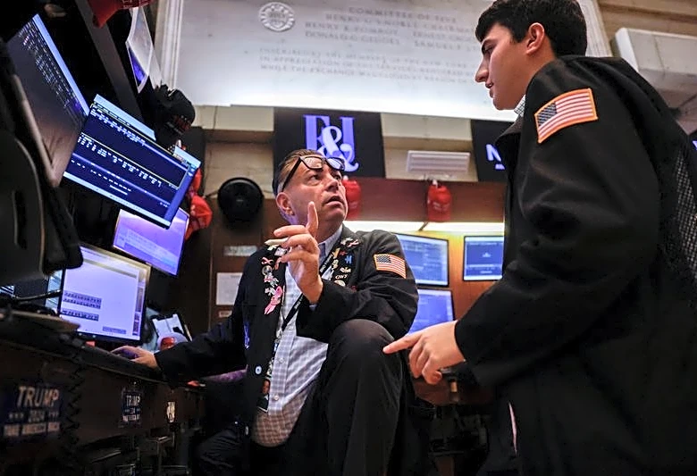 US equity funds draw inflows despite market pressures