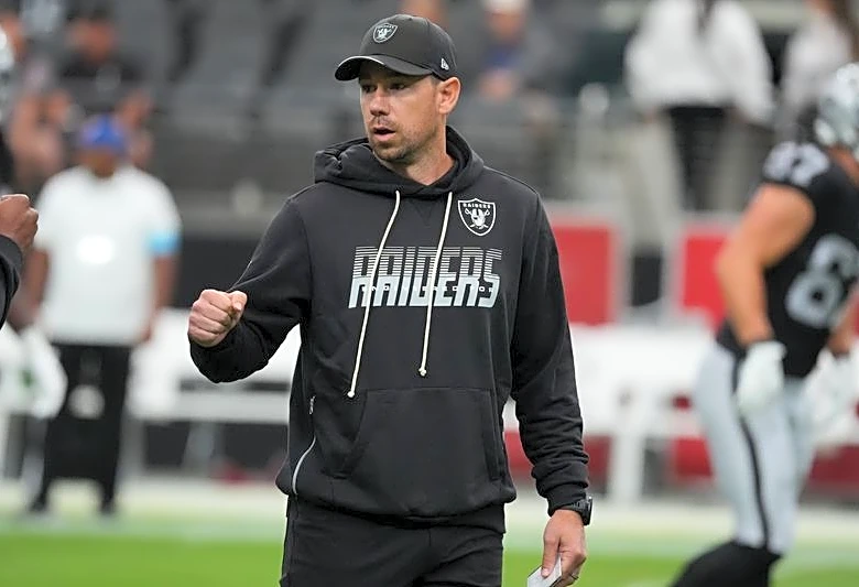 Raiders not quite ready to name starting quarterback