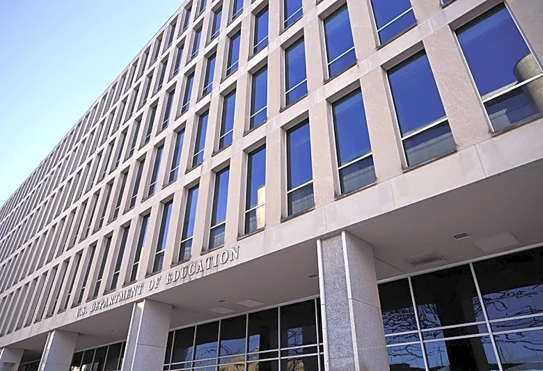 Trump administration moves to end attorney group's law school oversight