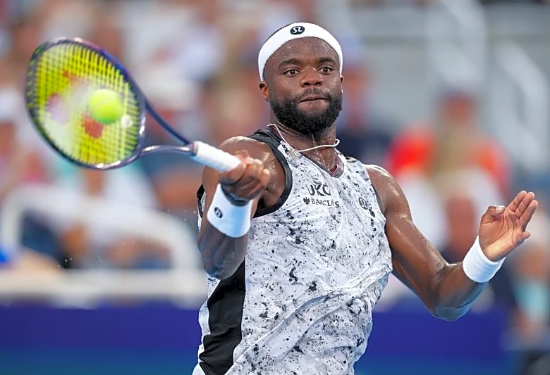Tennis-Tiafoe beats Musetti to set up Nakashima clash in semis