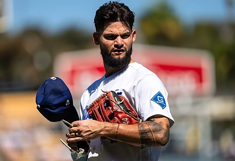 Dodgers put CF Andy Pages (hand) on IL, recall CF Alek Thomas