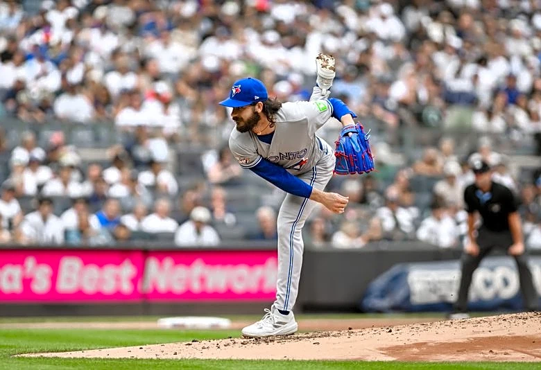 MLB roundup: Dylan Cease flirts with no-hitter, Blue Jays hold off Yanks