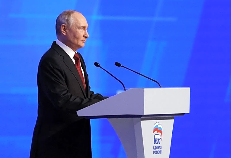 Putin wants to draft 300,000 new troops, Zelenskiy says