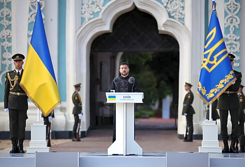 Ukraine wants peace but won't give in, Zelenskiy says on Independence Day