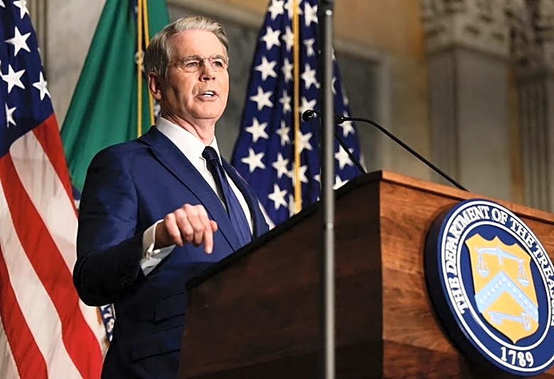 US threatens countries doing business with Iran, but holds off on penalties for now