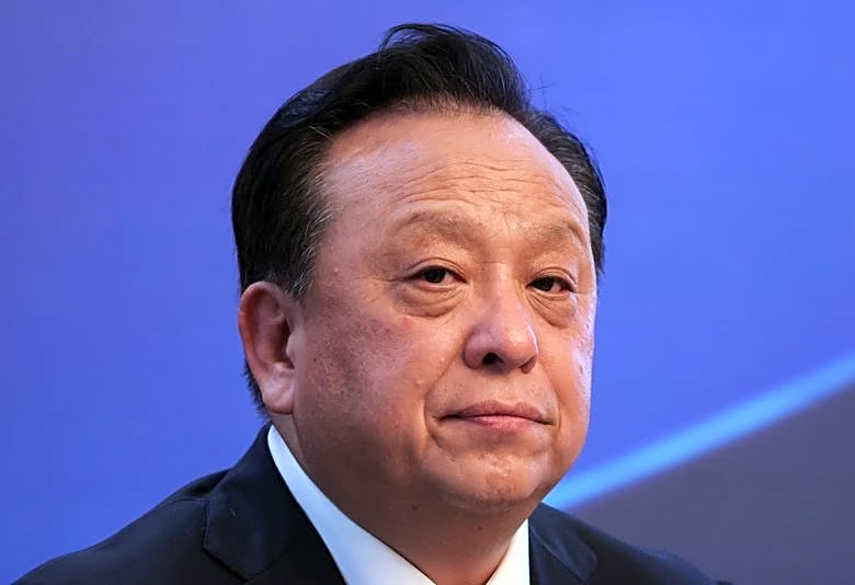 New Sinopec boss presses reset for world's biggest oil refiner