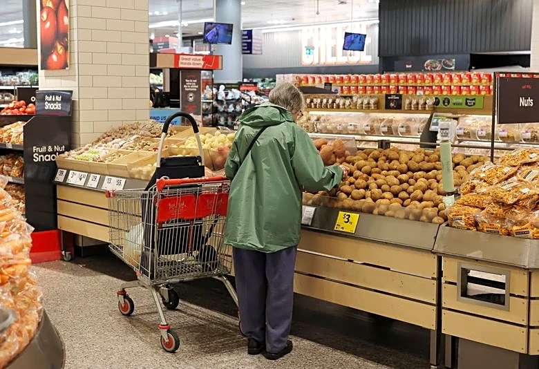 Australia inflation runs hot in July, adding to rate hike risk