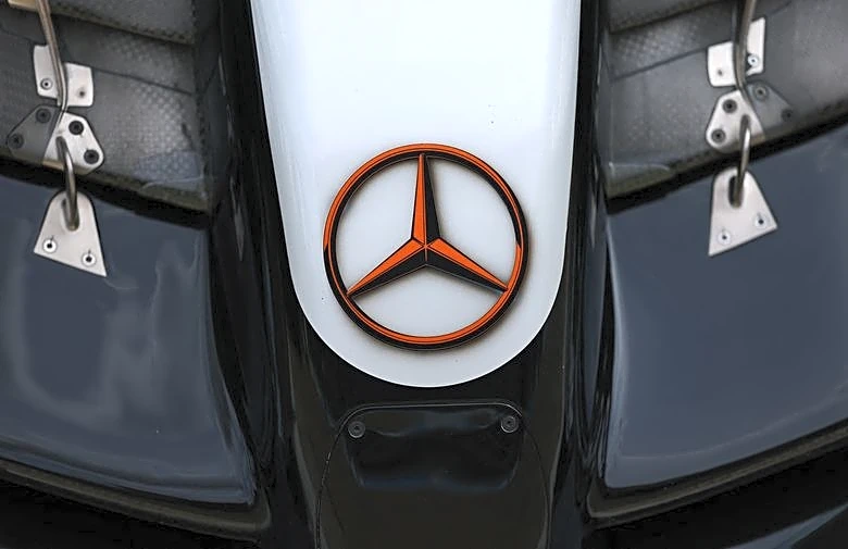 Motor racing-F1 leaders Mercedes granted engine upgrades, none for Red Bull