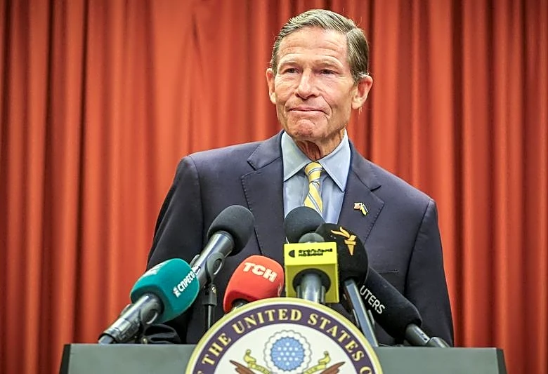 US senator hopes 'sledgehammer' Russian sanctions will pass next month