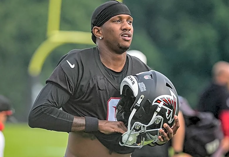 Falcons' QB1 battle open despite Michael Penix Jr. sitting out preseason
