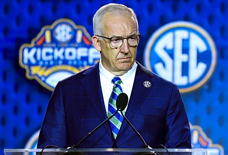 SEC reportedly to suspend coaches who bring players back from pros