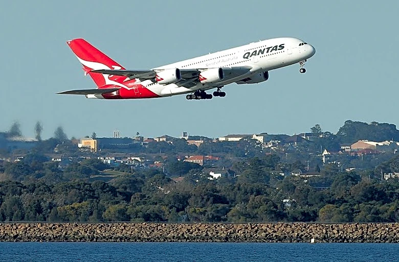 Factbox-The rise and fall of the world's superjumbo A380