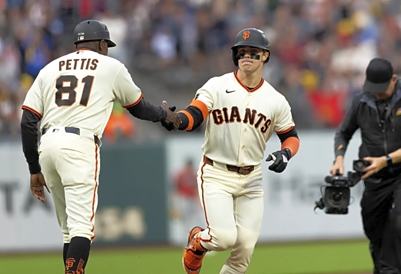 Drew Gilbert homers as Giants shut down Diamondbacks