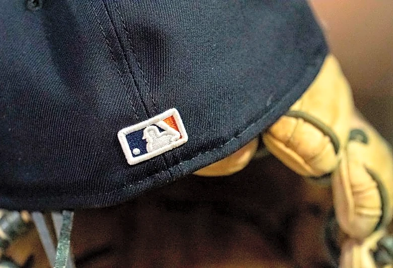 MLB proposal seeks NFL-, NBA-style free agency periods