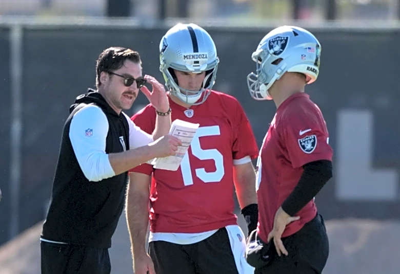 Raiders coach not ready to name starting quarterback