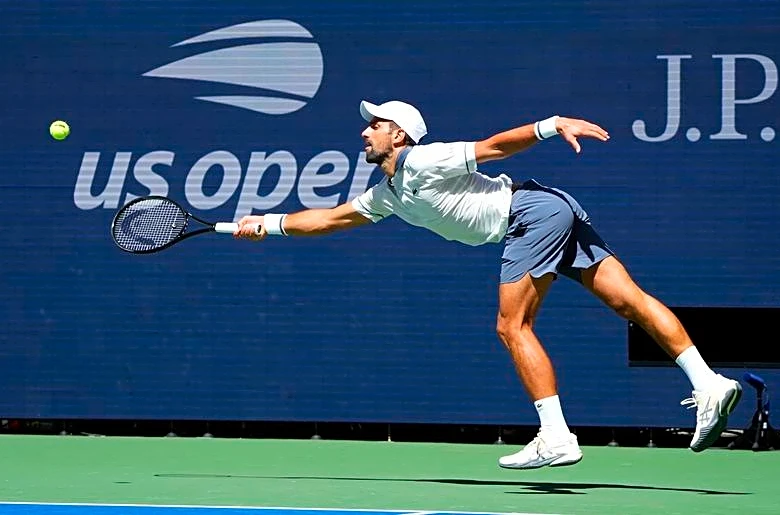 Tennis-Unrelenting Djokovic refuses to give up on record major dream as US Open begins