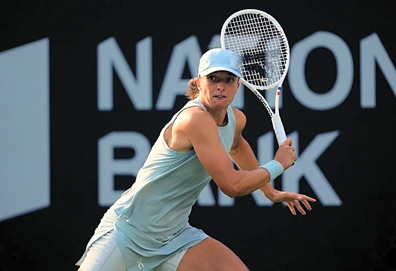Tennis-Swiatek encouraged by recent progress after toughest season of career