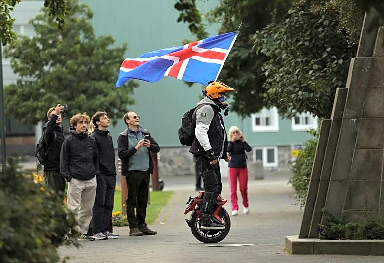 Icelanders reject EU-accession talks, broadcaster RUV reports