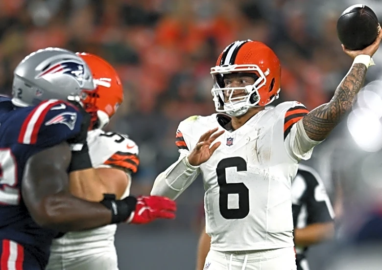 Browns keep 3 QBs on 53-man roster, move Dillon Gabriel to IR