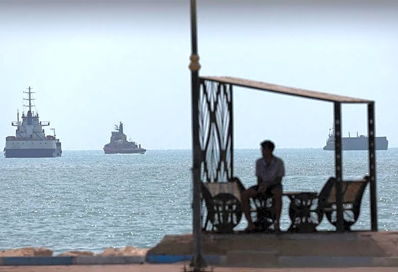 Oil rises over 3% as US, Iran resumes military attacks
