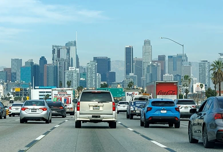 US to announce sharply lower vehicle fuel economy requirements