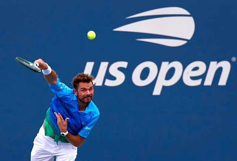 Tennis-Wawrinka's emotional US Open finale ends in defeat to Berrettini