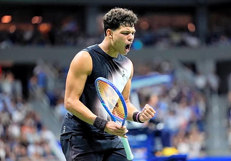 Tennis-Shelton advances at US Open after shaky start against Griekspoor