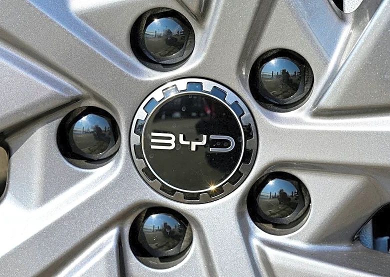 BYD's sales extend growth streak on strong exports