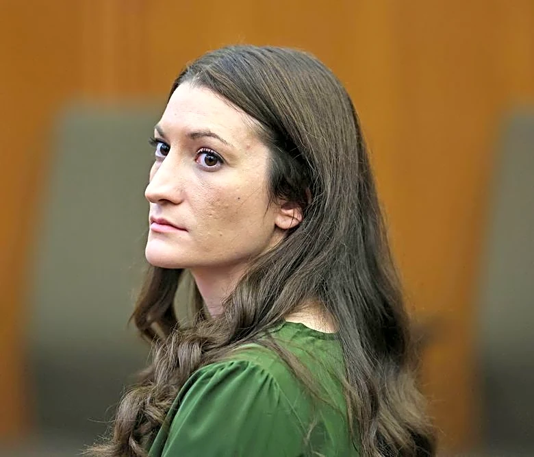 Jury in Lindsay Clancy's murder trial says it is unable to reach unanimous verdict; deliberations continue