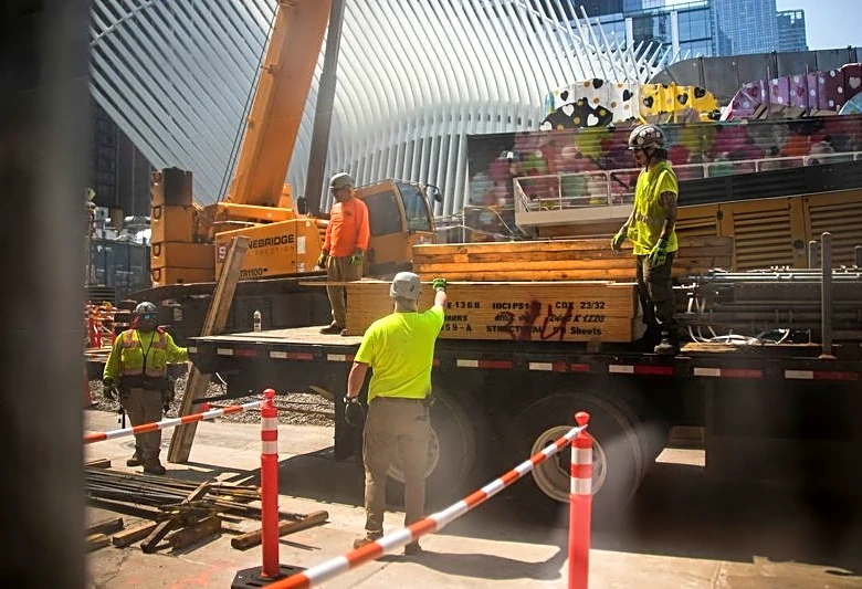 US construction spending drops to nearly three-year low in July