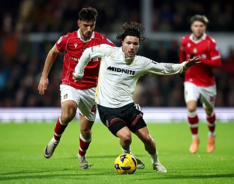 Wrexham add Callum O'Hare, Joe Worrall ahead of transfer deadline