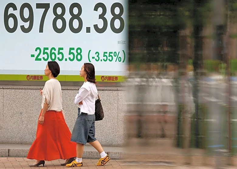 Asian markets tumble as US-Iran fighting lifts oil and bond yields