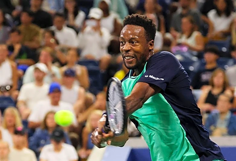 Tennis-Birthday boy Monfils beats Vallejo in first round of his last US Open
