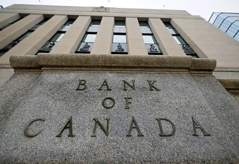 Bank of Canada set to hold rates as strong growth collides with trade risks