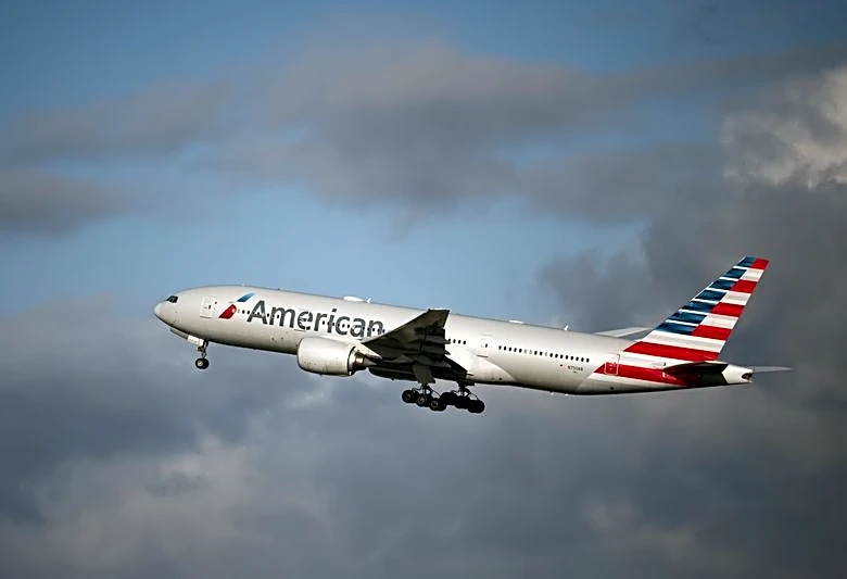 American Airlines boosts premium seating on 777 jets as carriers chase higher-spending travelers