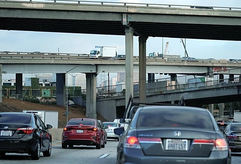 US judge bars EPA effort to send California vehicle emissions rules to Congress