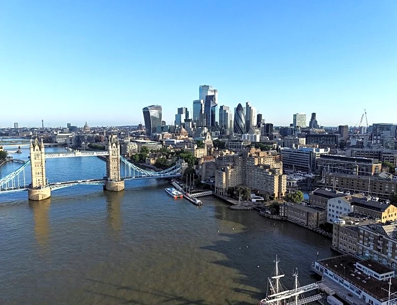 UK economy gathers pace but cost pressures intensify, PMI shows