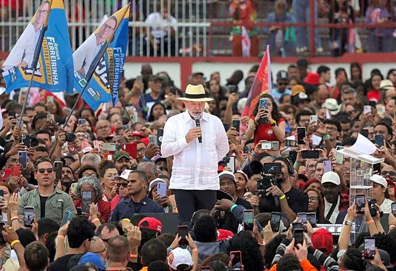Lula adopts cautious Brazil election campaign, sources say
