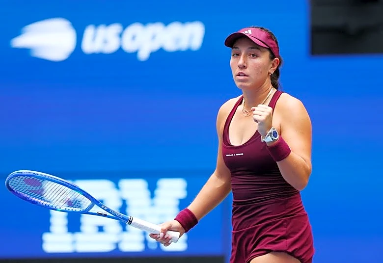 Tennis-Influencer boom at US Open tests boundaries of tennis etiquette