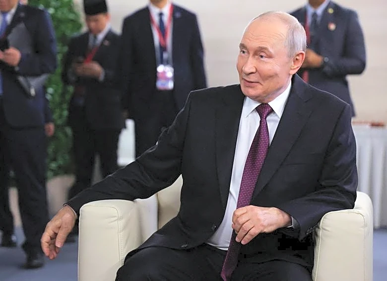 Russia can manage its growing budget deficit, Putin says