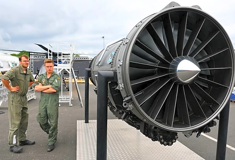 Aircraft lessor Azorra sees engine issues improving, strong demand for regional jets