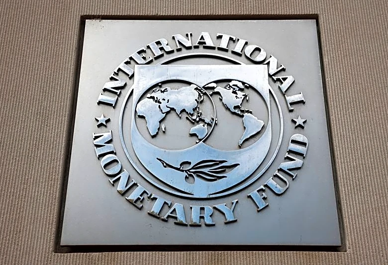 Resistance to Bolivia IMF deal grows as groups meet over fuel crisis